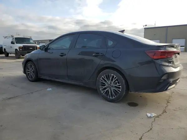3KPF54AD6RE763875 2024 KIA FORTE - Image 2