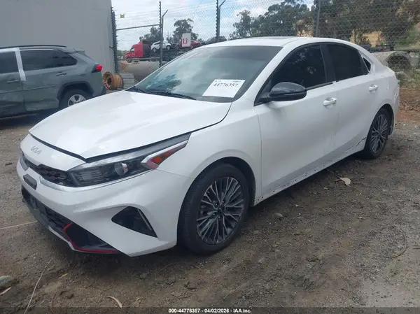 3KPF54AD6RE767618 2024 KIA FORTE - Image 2