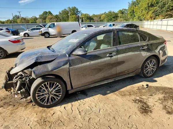 3KPF54AD6RE769689 2024 KIA FORTE - Image 1