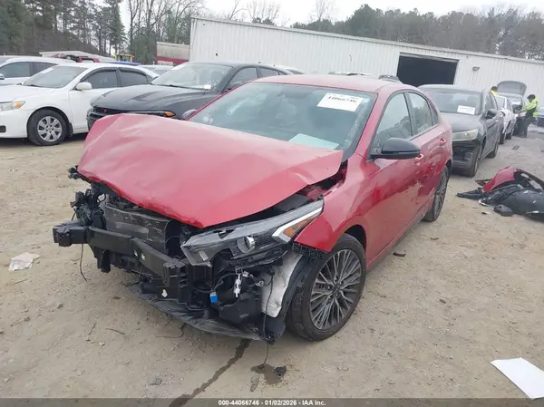 3KPF54AD6RE770437 2024 KIA FORTE - Image 2