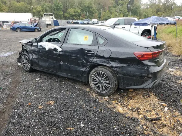3KPF54AD6RE781499 2024 KIA FORTE - Image 2