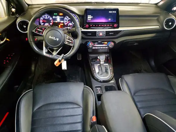 3KPF54AD6RE781535 2024 KIA FORTE - Image 8