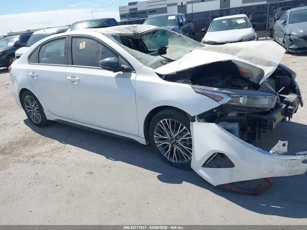3KPF54AD6RE789764 2024 KIA FORTE - Image 1