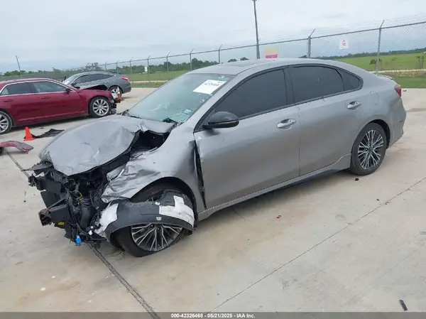 3KPF54AD6RE790686 2024 KIA FORTE - Image 2