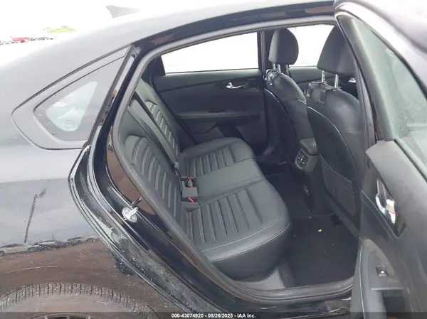 3KPF54AD6RE794284 2024 KIA FORTE - Image 8