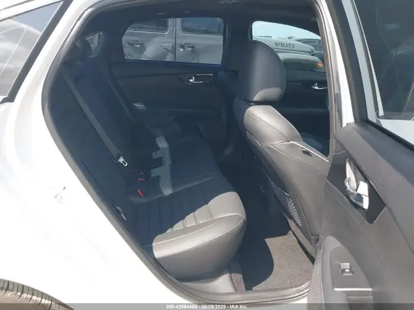 3KPF54AD6RE804182 2024 KIA FORTE - Image 8