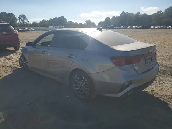 3KPF54AD6RE816963 2024 KIA FORTE - Image 2