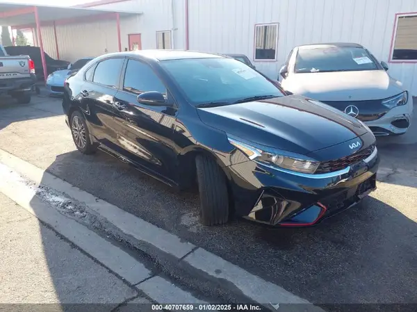 3KPF54AD6RE829311 2024 KIA FORTE - Image 1