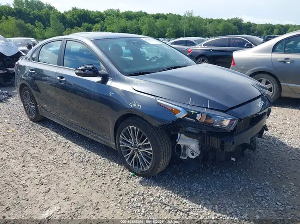 3KPF54AD6RE833603 2024 KIA FORTE - Image 1