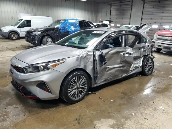 3KPF54AD6RE833729 2024 KIA FORTE - Image 1