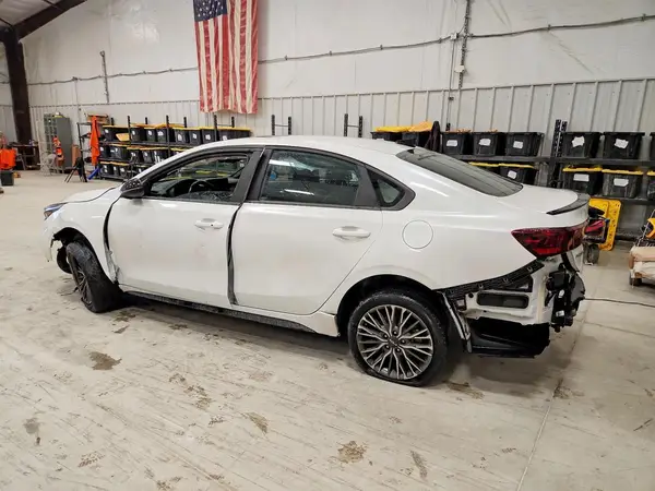 3KPF54AD6RE840793 2024 KIA FORTE - Image 2