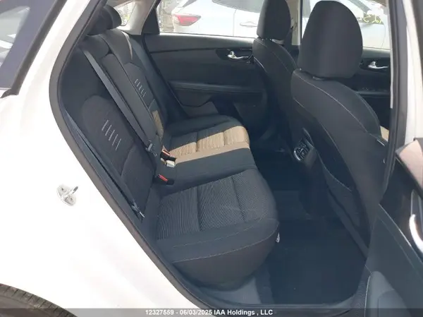 3KPF54AD7KE007932 2019 KIA FORTE - Image 8