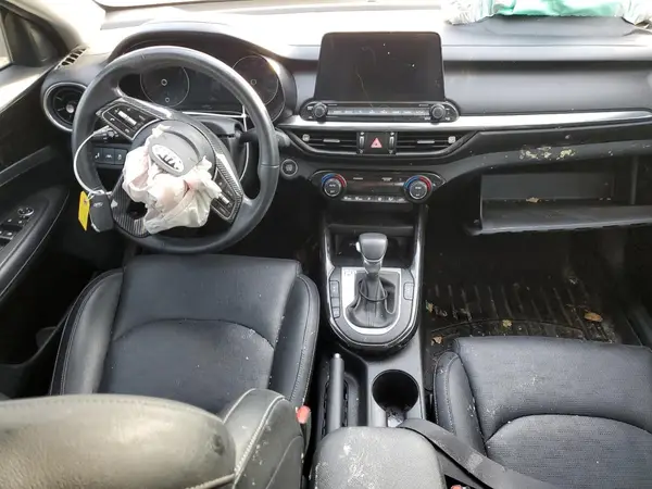 3KPF54AD7KE021233 2019 KIA FORTE - Image 8