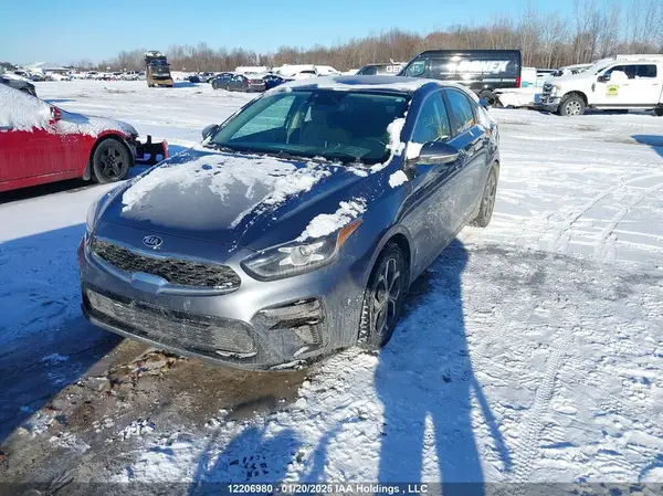 3KPF54AD7KE026092 2019 KIA FORTE - Image 2