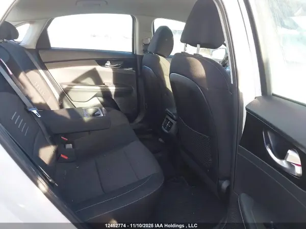 3KPF54AD7KE036069 2019 KIA FORTE - Image 8
