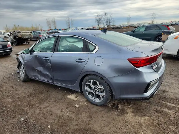 3KPF54AD7KE036847 2019 KIA FORTE - Image 2