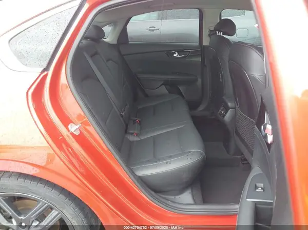 3KPF54AD7KE070268 2019 KIA FORTE - Image 8