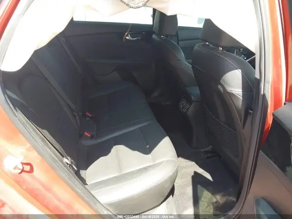 3KPF54AD7KE087393 2019 KIA FORTE - Image 8