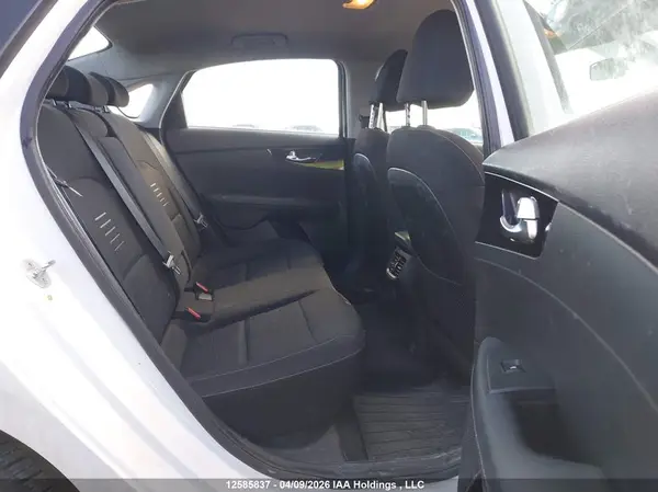 3KPF54AD7KE088902 2019 KIA FORTE - Image 8