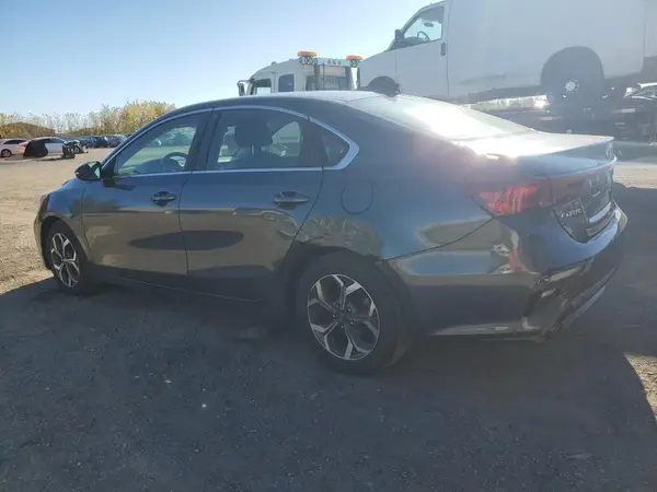 3KPF54AD7KE121221 2019 KIA FORTE - Image 2