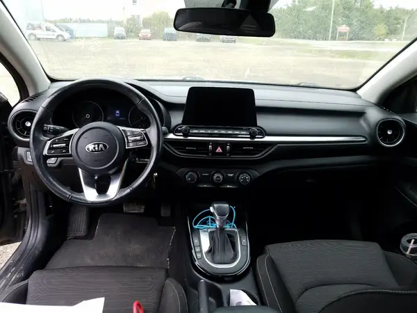 3KPF54AD7KE121848 2019 KIA FORTE - Image 8