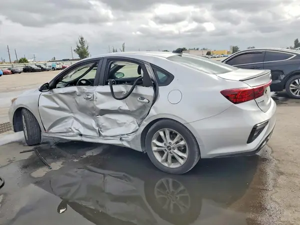 3KPF54AD7LE208084 2020 KIA FORTE - Image 2