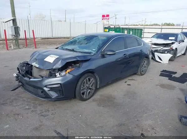 3KPF54AD7LE236807 2020 KIA FORTE - Image 2