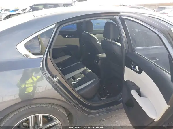 3KPF54AD7LE236807 2020 KIA FORTE - Image 8