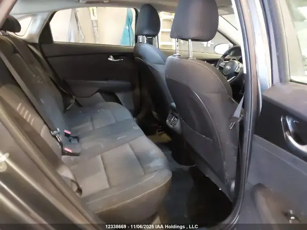 3KPF54AD7ME336228 2021 KIA FORTE - Image 8