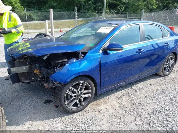 3KPF54AD7ME410876 2021 KIA FORTE - Image 2