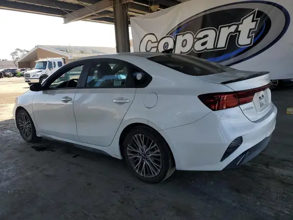 3KPF54AD7NE422074 2022 KIA FORTE - Image 2