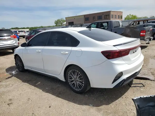 3KPF54AD7NE426724 2022 KIA FORTE - Image 2