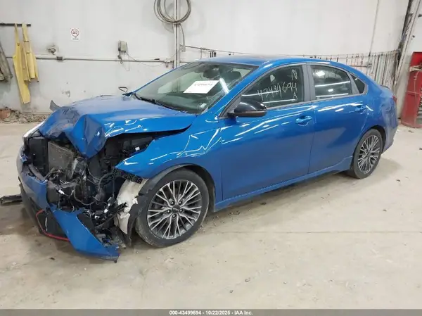 3KPF54AD7NE427792 2022 KIA FORTE - Image 2