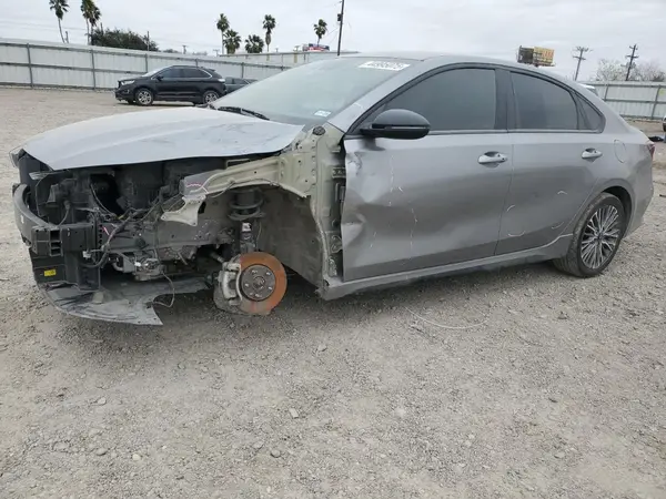 3KPF54AD7NE428375 2022 KIA FORTE - Image 1