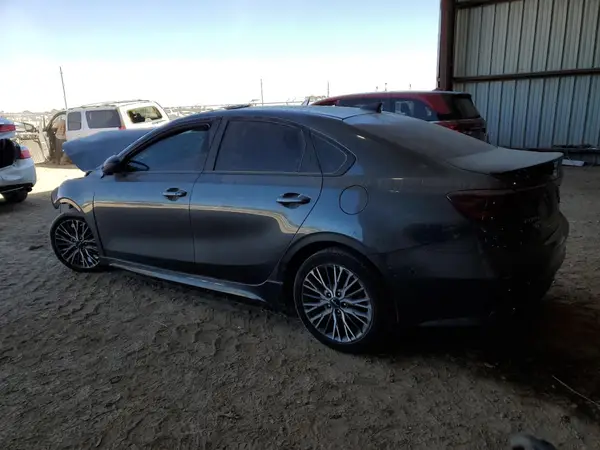 3KPF54AD7NE439327 2022 KIA FORTE - Image 2