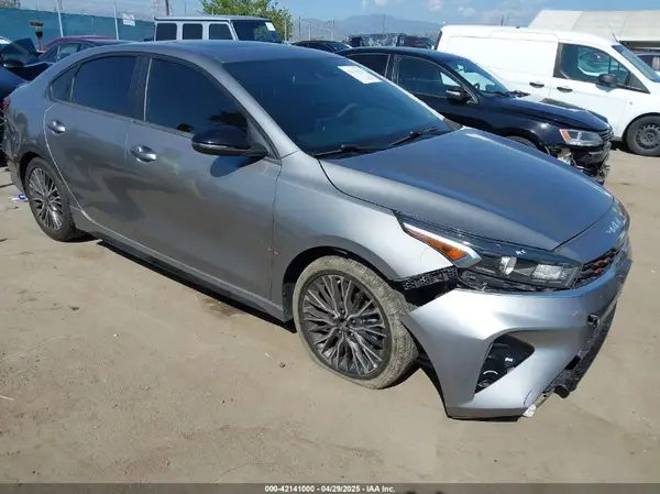 3KPF54AD7NE439859 2022 KIA FORTE - Image 1
