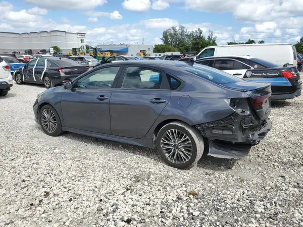 3KPF54AD7NE440350 2022 KIA FORTE - Image 2