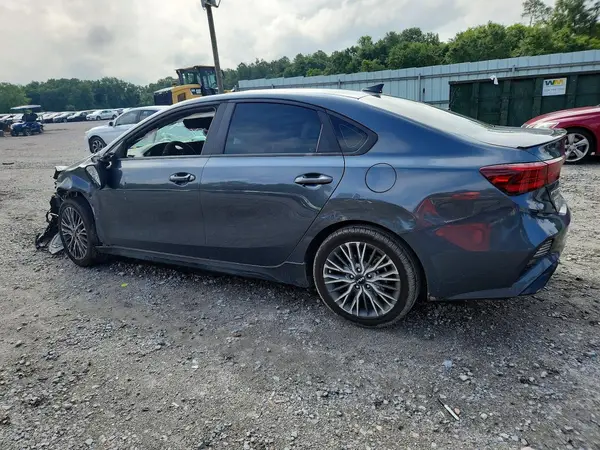 3KPF54AD7NE444883 2022 KIA FORTE - Image 2