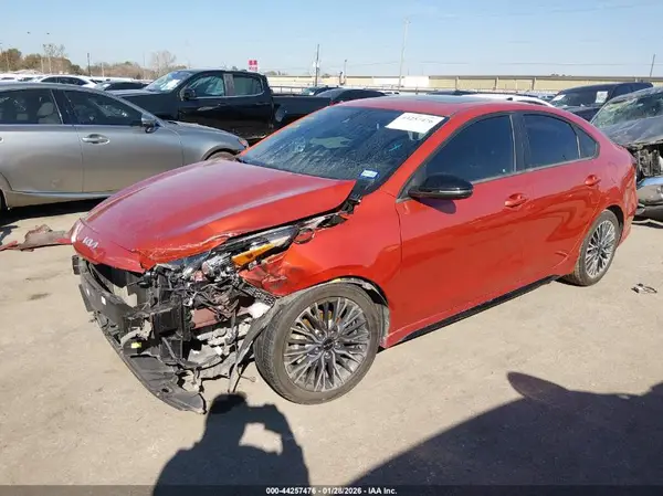 3KPF54AD7NE451882 2022 KIA FORTE - Image 2