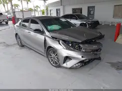 3KPF54AD7NE456001 2022 KIA FORTE