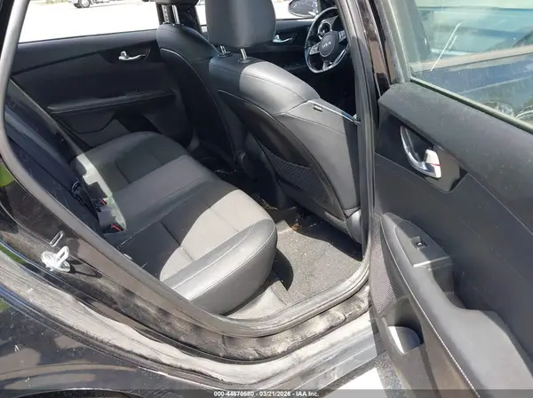 3KPF54AD7NE468990 2022 KIA FORTE - Image 8