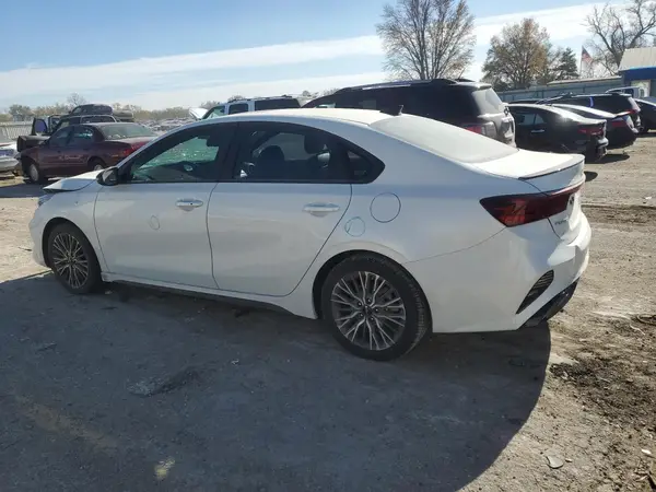 3KPF54AD7NE469461 2022 KIA FORTE - Image 2