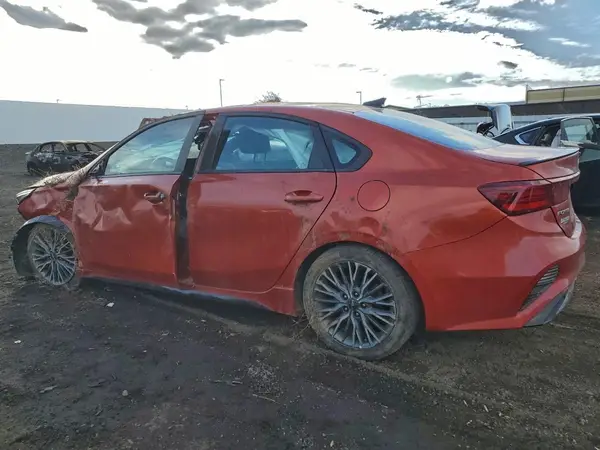 3KPF54AD7NE471579 2022 KIA FORTE - Image 2