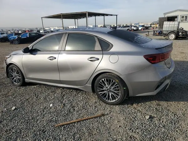 3KPF54AD7NE473025 2022 KIA FORTE - Image 2
