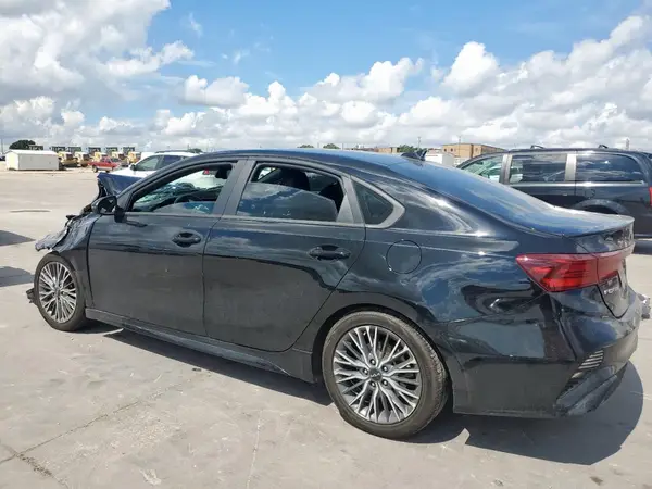 3KPF54AD7NE479620 2022 KIA FORTE - Image 2