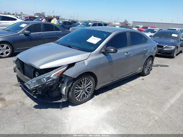 3KPF54AD7NE481545 2022 KIA FORTE - Image 2