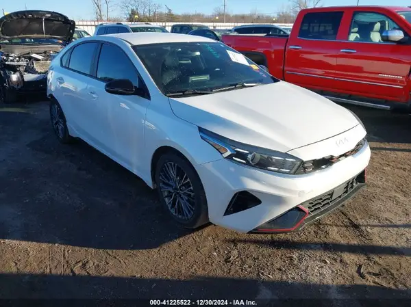 3KPF54AD7NE484218 2022 KIA FORTE - Image 1
