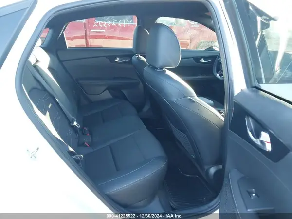 3KPF54AD7NE484218 2022 KIA FORTE - Image 8