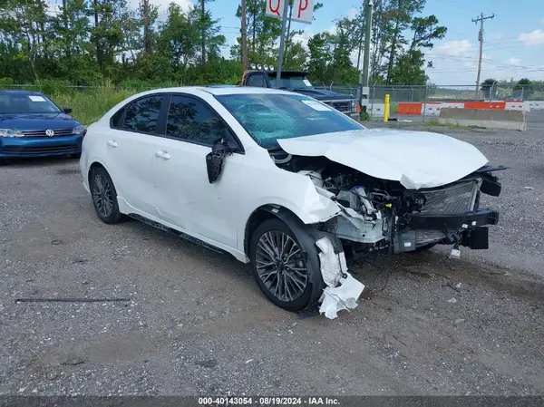 3KPF54AD7NE485031 2022 KIA FORTE - Image 1