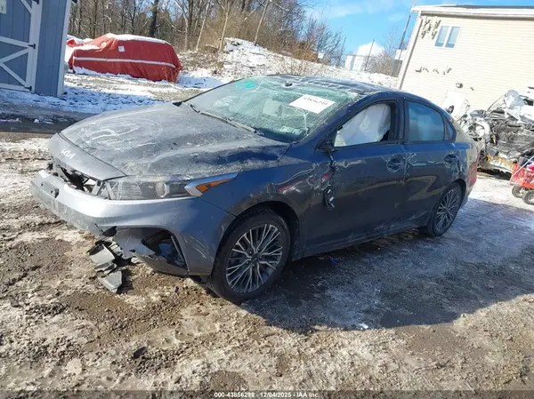 3KPF54AD7NE488365 2022 KIA FORTE - Image 2